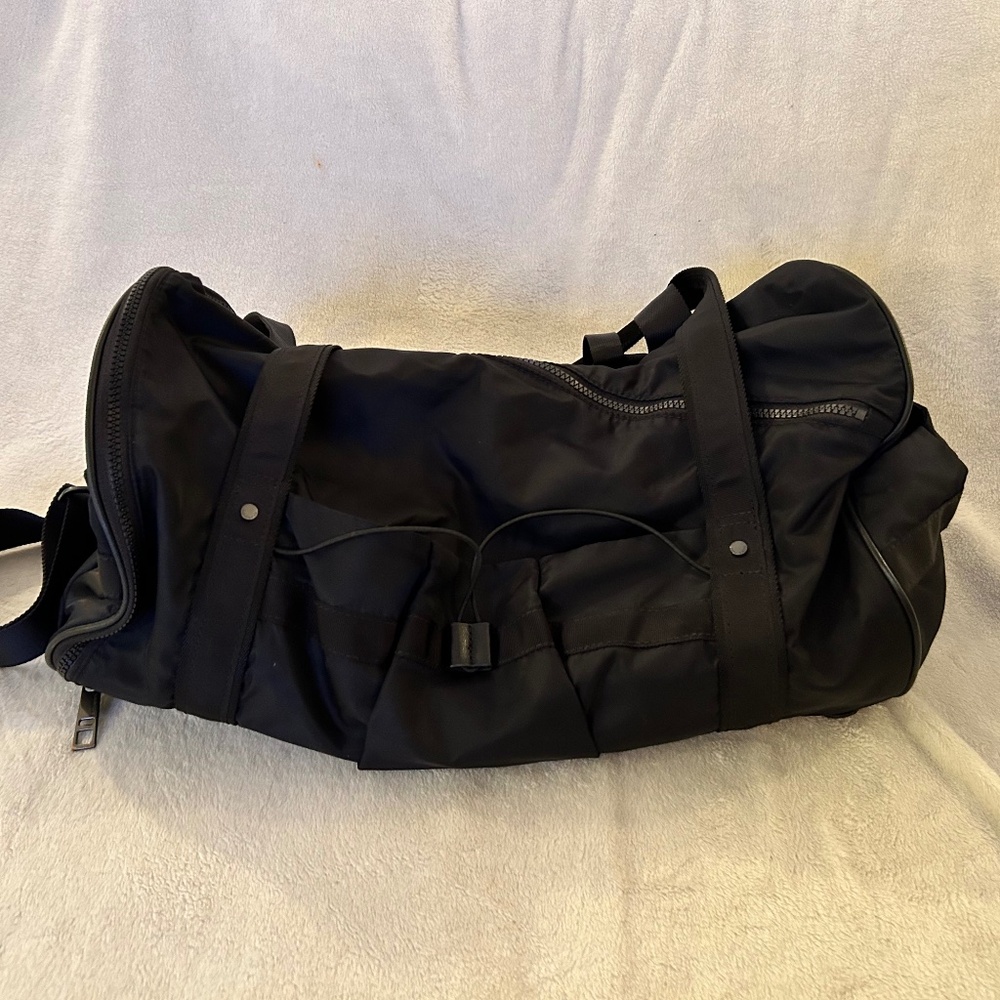 Lululemon Black Duffle Bag